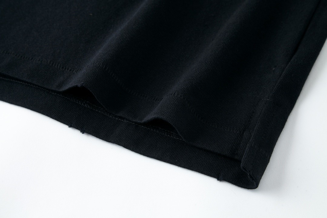 DIOR 迪奥 FW23 Logo字母印花破洞纯色 圆领 T恤 短袖 夏季 男女同款 黑色 343J636A0849-C088