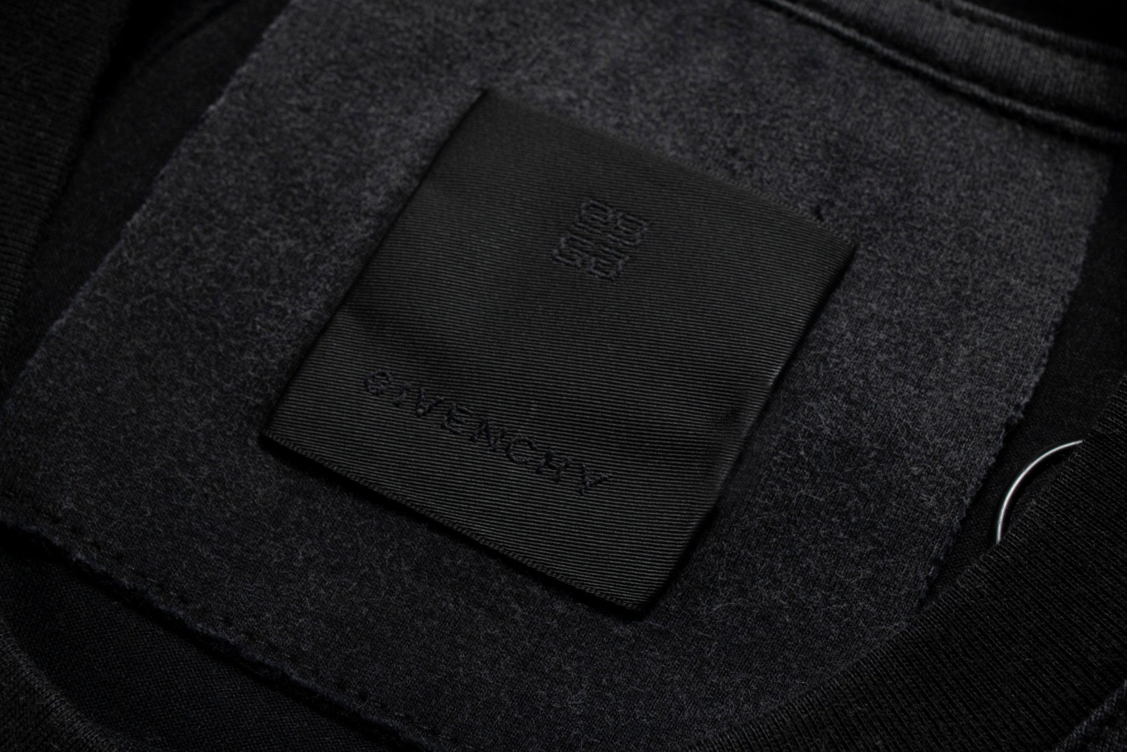 Givenchy 纪梵希 水洗字母刺绣Logo T恤 短袖 套头 夏款 黑色 BM716N3Y7X-020