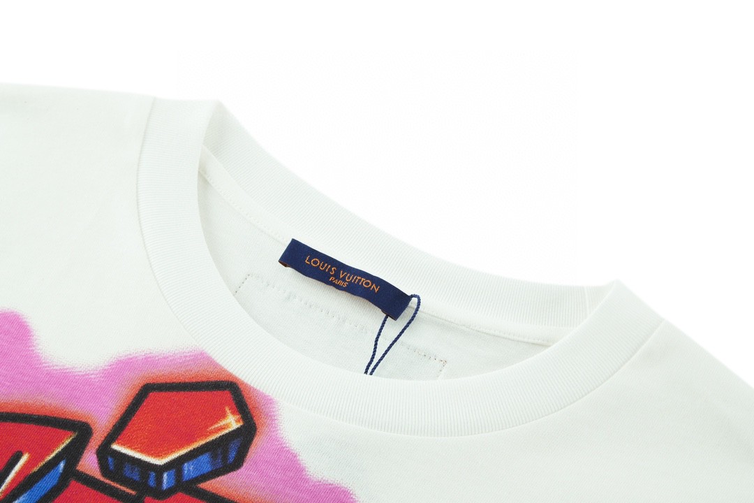 LOUIS VUITTON 路易威登 火焰字母logo涂鸦印花 短袖 圆领 T 恤 上衣 夏款 男女同款 白色 1A9T6P