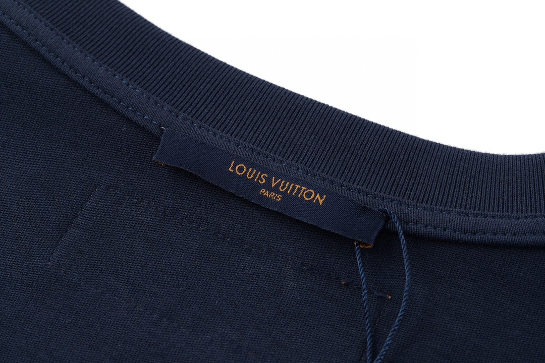 LOUIS VUITTON 路易威登 SS22 针脚印花刺绣 短袖 圆领 T 恤 上衣 夏款 男女同款 蓝色 1A96L5