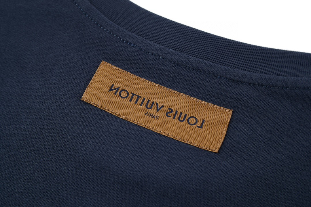 LOUIS VUITTON 路易威登 SS22 针脚印花刺绣 短袖 圆领 T 恤 上衣 夏款 男女同款 蓝色 1A96L5