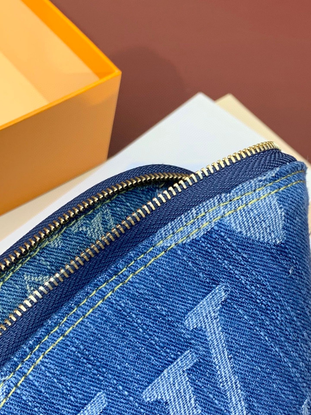 LOUIS VUITTON 路易威登 Pochette Cosmetique PM 老花拉链开合牛仔布 洗漱包 化妆包 小号 蓝色 M24316