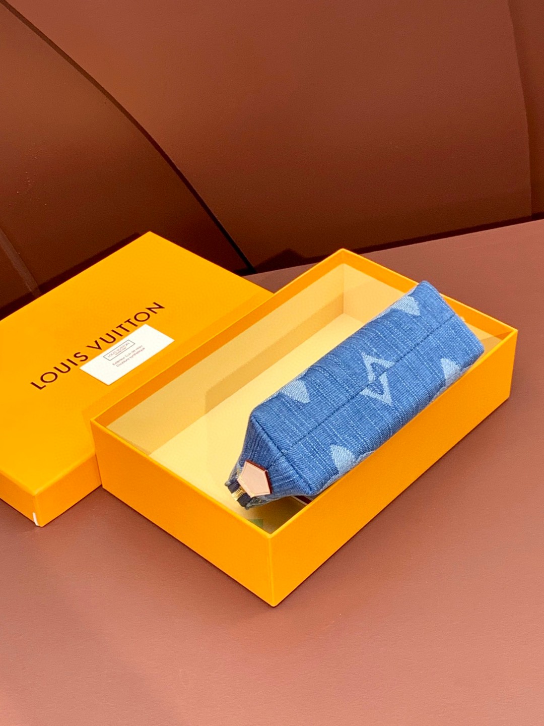 LOUIS VUITTON 路易威登 Pochette Cosmetique PM 老花拉链开合牛仔布 洗漱包 化妆包 小号 蓝色 M24316