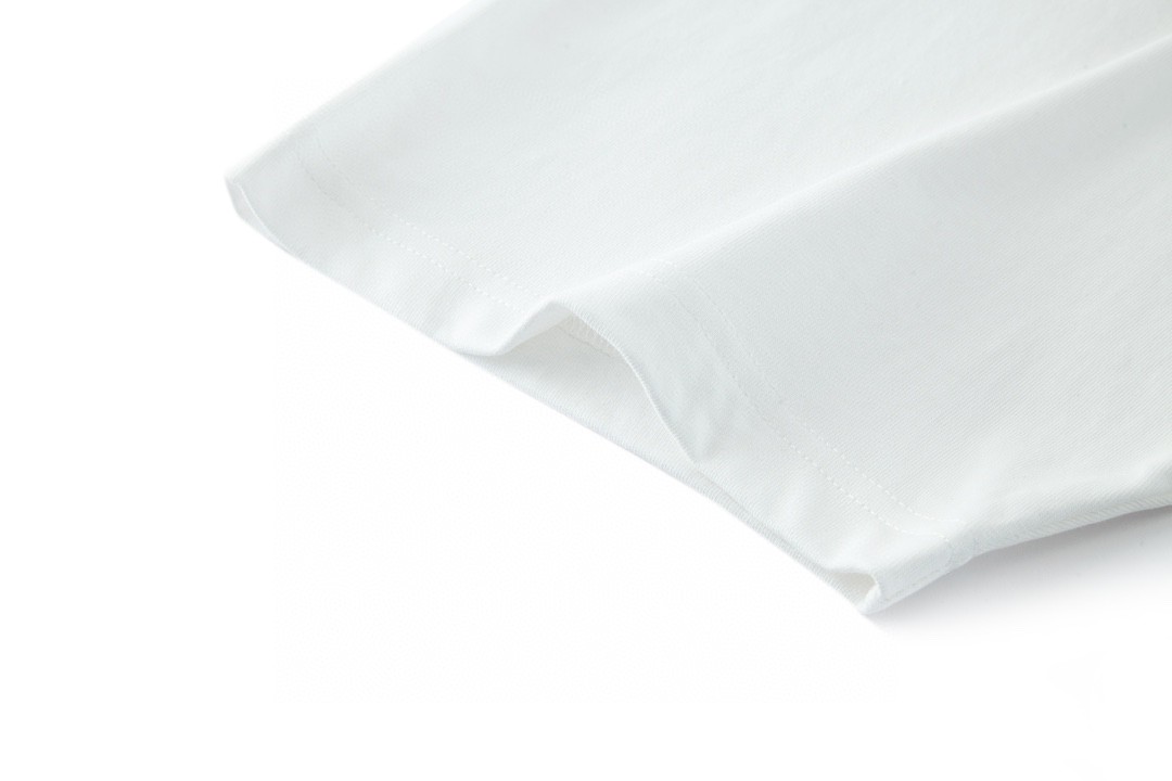 Balenciaga 巴黎世家 模糊溶解字母Logo印花 圆领 短袖 T恤 夏季 白色 764235TQVI59784