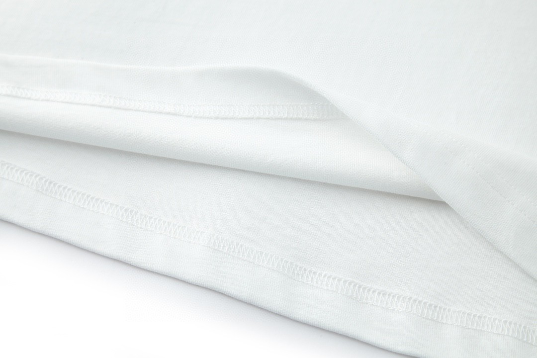 Balenciaga 巴黎世家 模糊溶解字母Logo印花 圆领 短袖 T恤 夏季 白色 764235TQVI59784