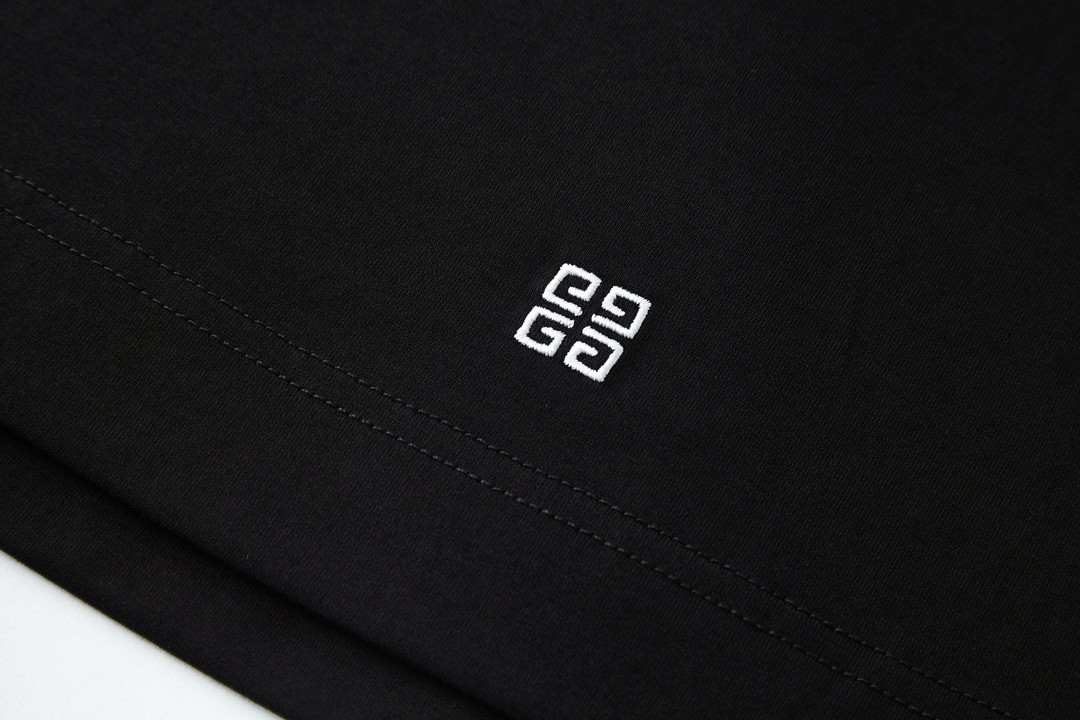 Givenchy 纪梵希 龙年限定 刺绣几何图案 T恤 短袖 套头 夏款 黑色 BM716G3YLV-001