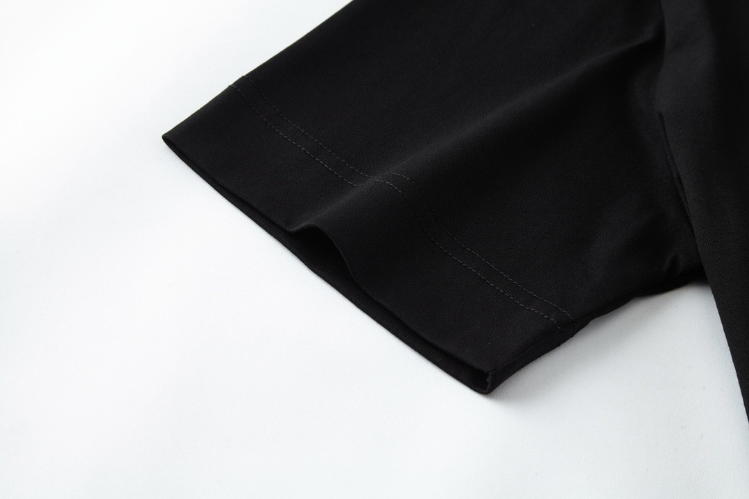 Givenchy 纪梵希 龙年限定 刺绣几何图案 T恤 短袖 套头 夏款 黑色 BM716G3YLV-001