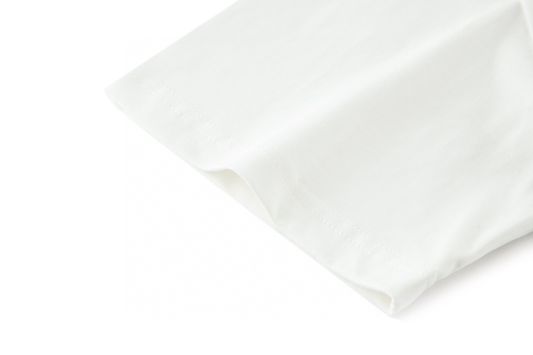 LOUIS VUITTON 路易威登 NBA 联名款 Logo字母印花 短袖 圆领 T 恤 上衣 夏款 白色 1A8X8R