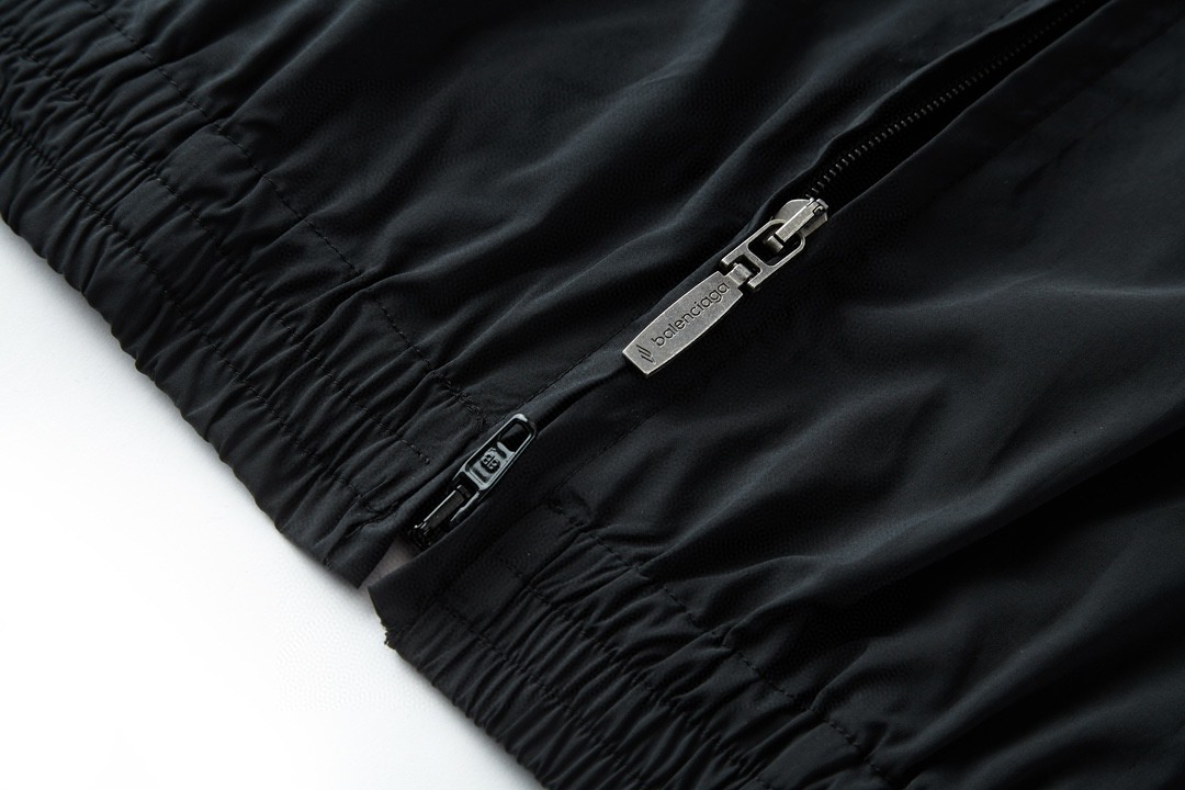 Balenciaga 巴黎世家 曼联10号 长袖 夹克 冲锋衣 外套 秋冬 黑色 780884TPQ381000