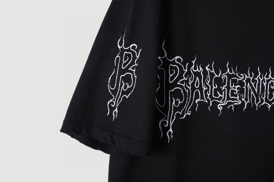 Balenciaga 巴黎世家 火焰字母Logo印花 圆领 短袖 T恤 夏季 黑色 739028TPVN51070
