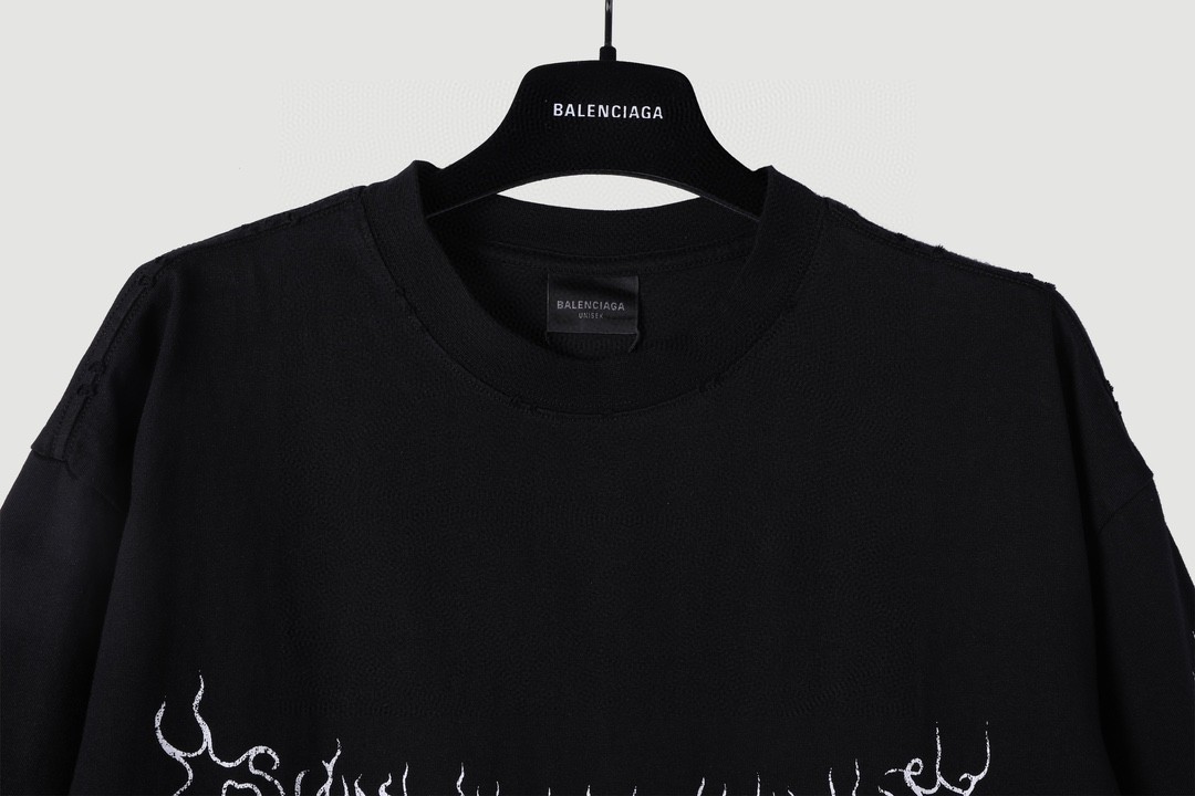 Balenciaga 巴黎世家 火焰字母Logo印花 圆领 短袖 T恤 夏季 黑色 739028TPVN51070