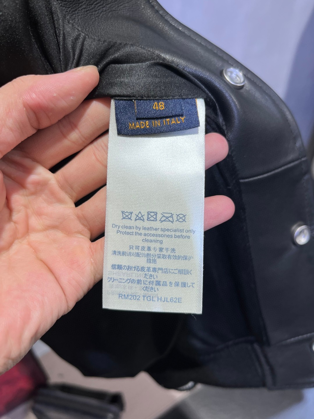 高定系列 LOUIS VUITTON 路易威登 字母logo印花 羊皮毛呢拼接 夹克 棒球服 皮衣 外套 长袖 黑色 1AAUYZ