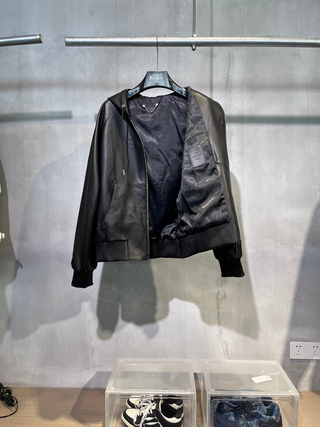 高定系列 Berluti 羊皮连帽夹克 皮衣 外套 长袖 黑色