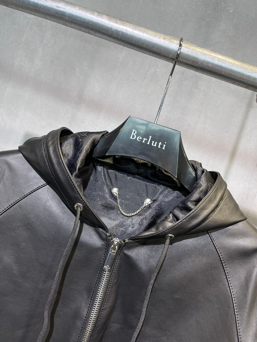 高定系列 Berluti 羊皮连帽夹克 皮衣 外套 长袖 黑色