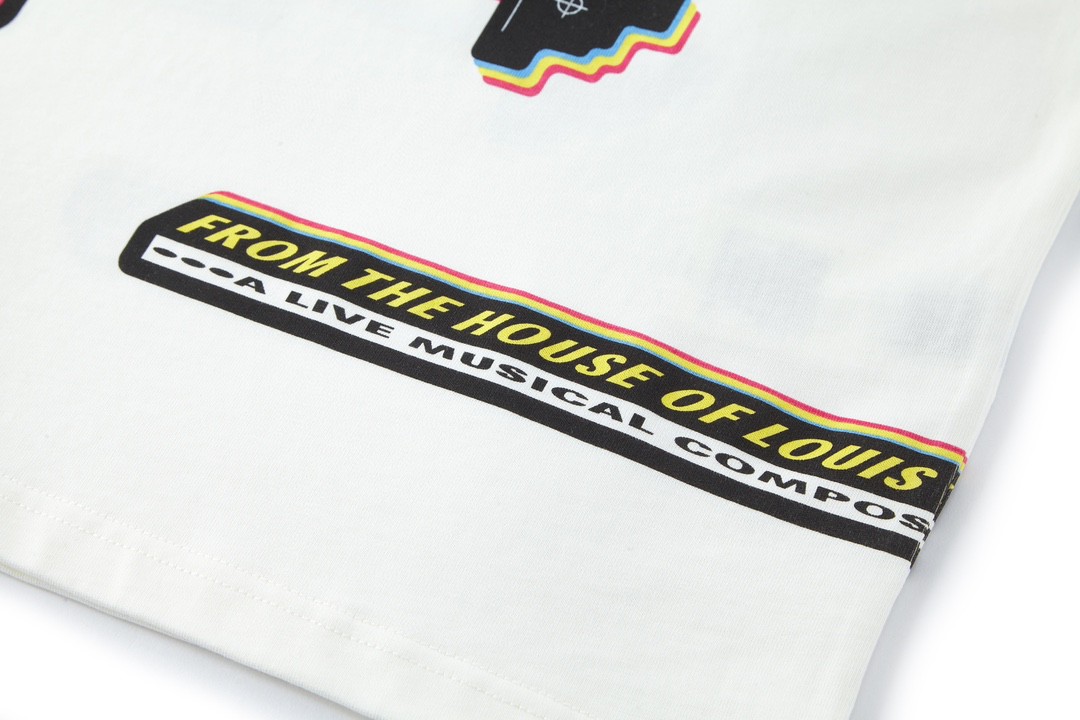 LOUIS VUITTON 乐队海报图案印花 短袖 圆领 T 恤 上衣 夏款 白色 1AATZG