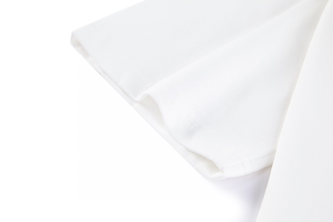 LOUIS VUITTON 路易威登 拼色 Monogram 印花 短袖 圆领 T 恤 上衣 夏款 白色 1A7WIC