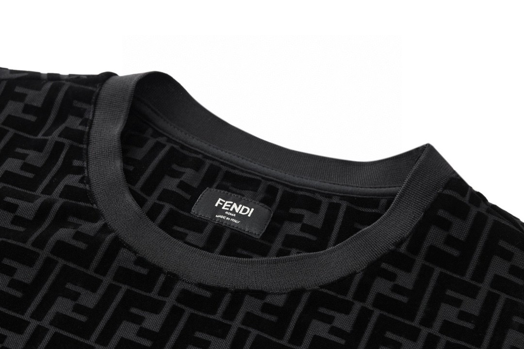 FENDI 芬迪 满印双F字母Logo图案 圆领 T 恤 短袖 上衣 夏款 黑色 FY0936A7D5F0ABB
