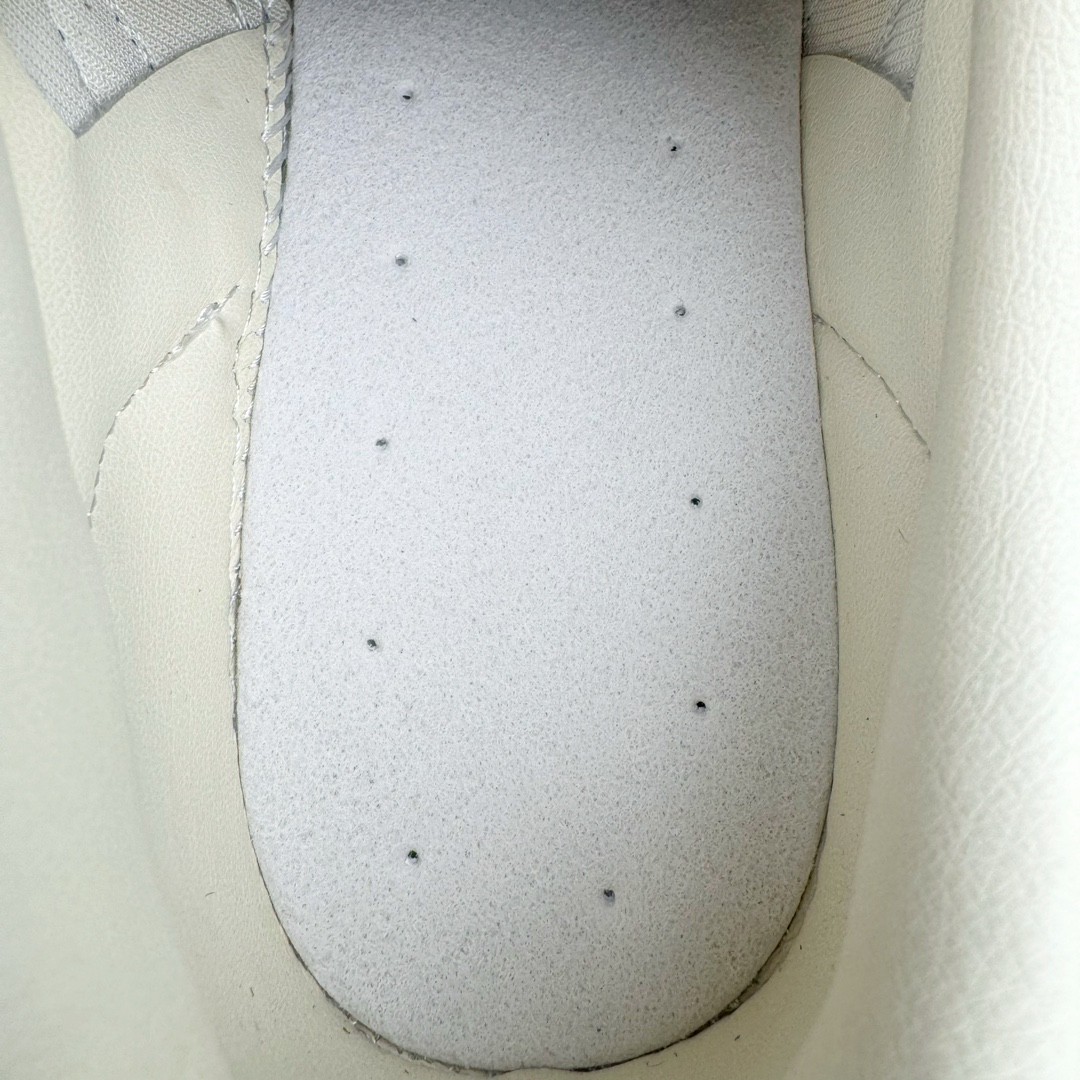 Adidas Originals Gazelle Indoor 低筒 复古板鞋 休闲鞋 男鞋 女鞋 白色 IG3677