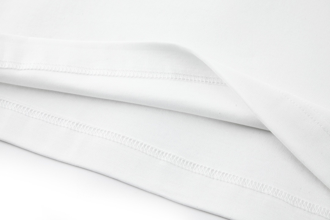 FENDI 芬迪 纯色徽标图案 圆领 T 恤 短袖 上衣 夏款 白色 FY0936AQJEF-0QA0