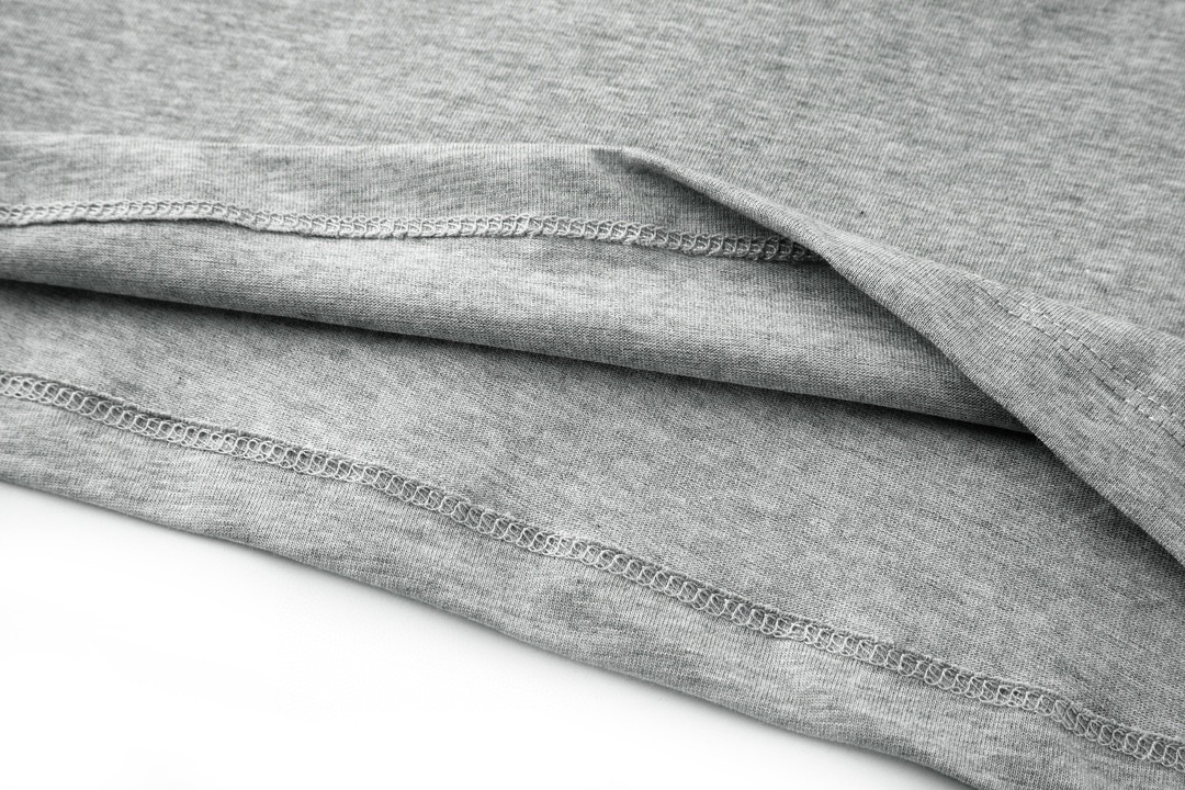 CELINE 赛琳 纯色刺绣徽标 T恤 圆领 短袖 夏款 男女同款 灰色 2X04I671Q-09MO