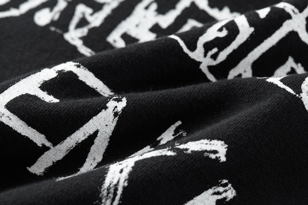 Balenciaga 巴黎世家 New Year 新年系列 字母印花 卫衣 T恤 圆领 长袖 黑色 699191TPVO31569