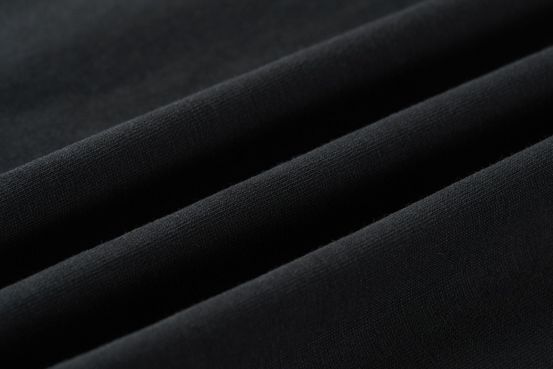 CELINE 赛琳 水钻字母logo 短袖 T恤 圆领 夏款 黑色 2X49F671Q-38BR