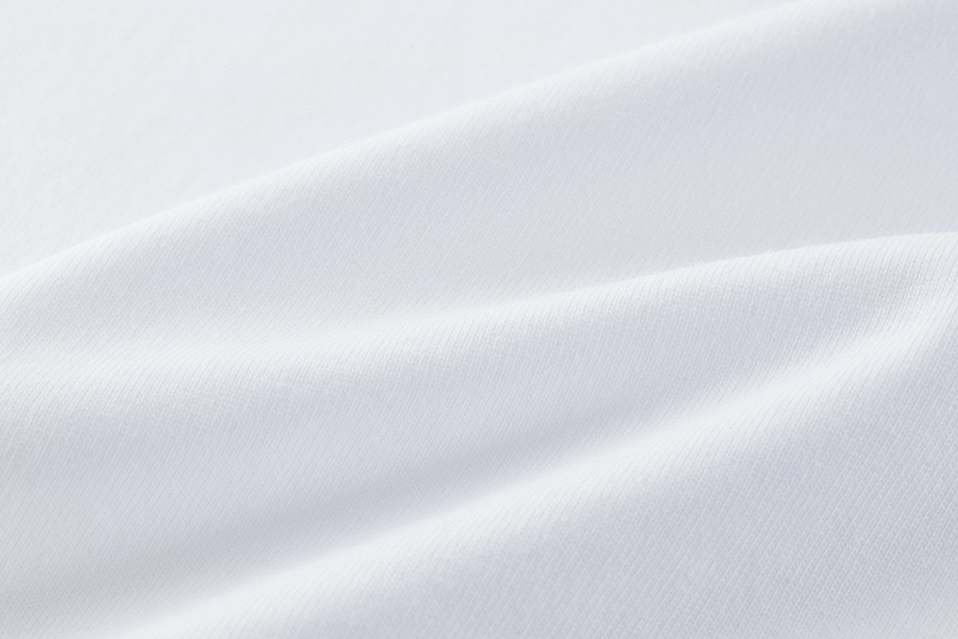 LOUIS VUITTON 路易威登 积雪字母logo 短袖 圆领 T 恤 上衣 夏款 白色 1AB74Y