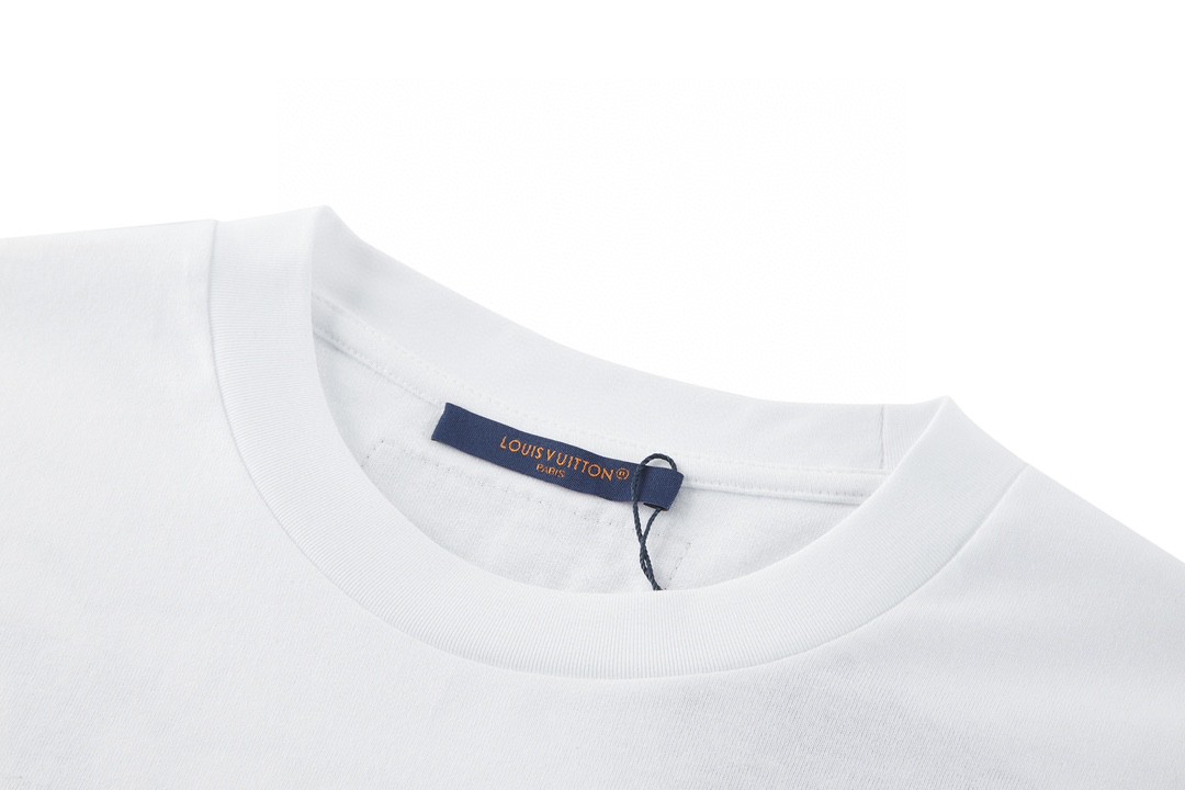 LOUIS VUITTON 路易威登 积雪字母logo 短袖 圆领 T 恤 上衣 夏款 白色 1AB74Y