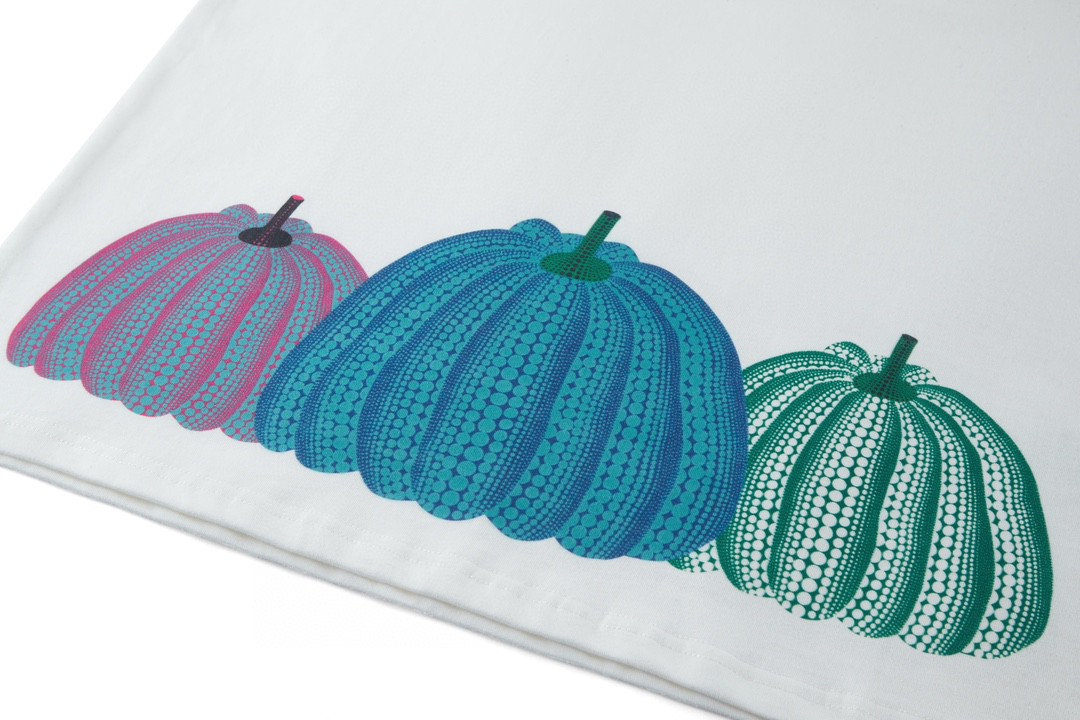 LOUIS VUITTON 草间弥生 Yayoi Kusama SS23 Logo 南瓜印花 短袖 圆领 T 恤 上衣 夏款 白色 1AB74Y