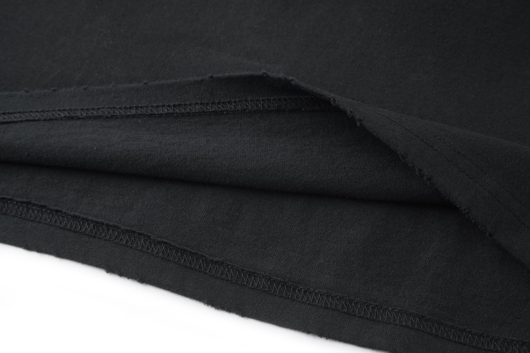 Balenciaga 巴黎世家 曼联做旧刺绣徽章 短袖 T恤 圆领 夏季 黑色 739028TOVN21055