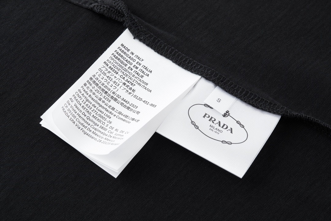 PRADA 普拉达 纯色徽标口袋 圆领 短袖 T恤 黑色 