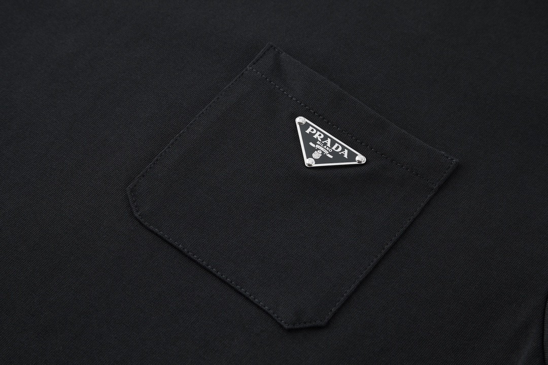 PRADA 普拉达 纯色徽标口袋 圆领 短袖 T恤 黑色 
