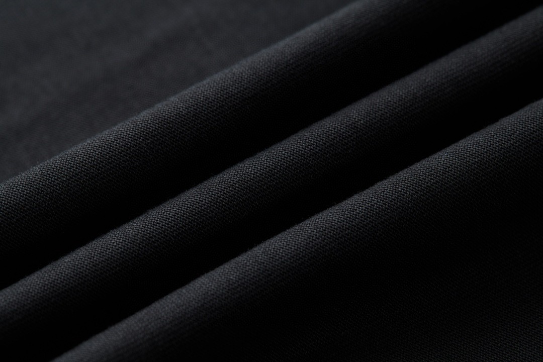 Balenciaga 巴黎世家 城堡图案印花 做旧破洞短袖 T 恤 圆领 夏季 黑色 787358TQVP71083