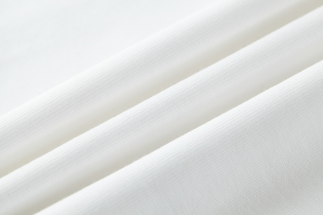 GUCCI 古驰 签名刺绣字母logo 短袖 T恤 圆领 套头 夏季 白色 782762-XJGH4-9088