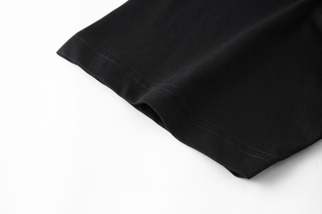 CELINE 赛琳 16 Cotton Jersey Loose T-Shirt 字母数字印花 短袖 T恤 圆领 夏款 黑色 2X18J671Q-38YE