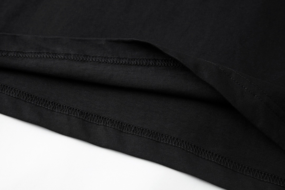 CELINE 赛琳 16 Cotton Jersey Loose T-Shirt 字母数字印花 短袖 T恤 圆领 夏款 黑色 2X18J671Q-38YE