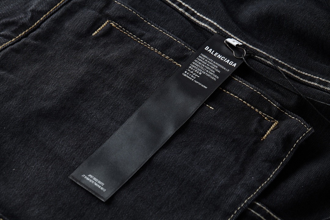 Balenciaga 巴黎世家 SS24 New Year 新年系列 涂鸦印花长袖夹克 牛仔外套 牛仔衣 秋冬 水洗灰 773804TBP473721