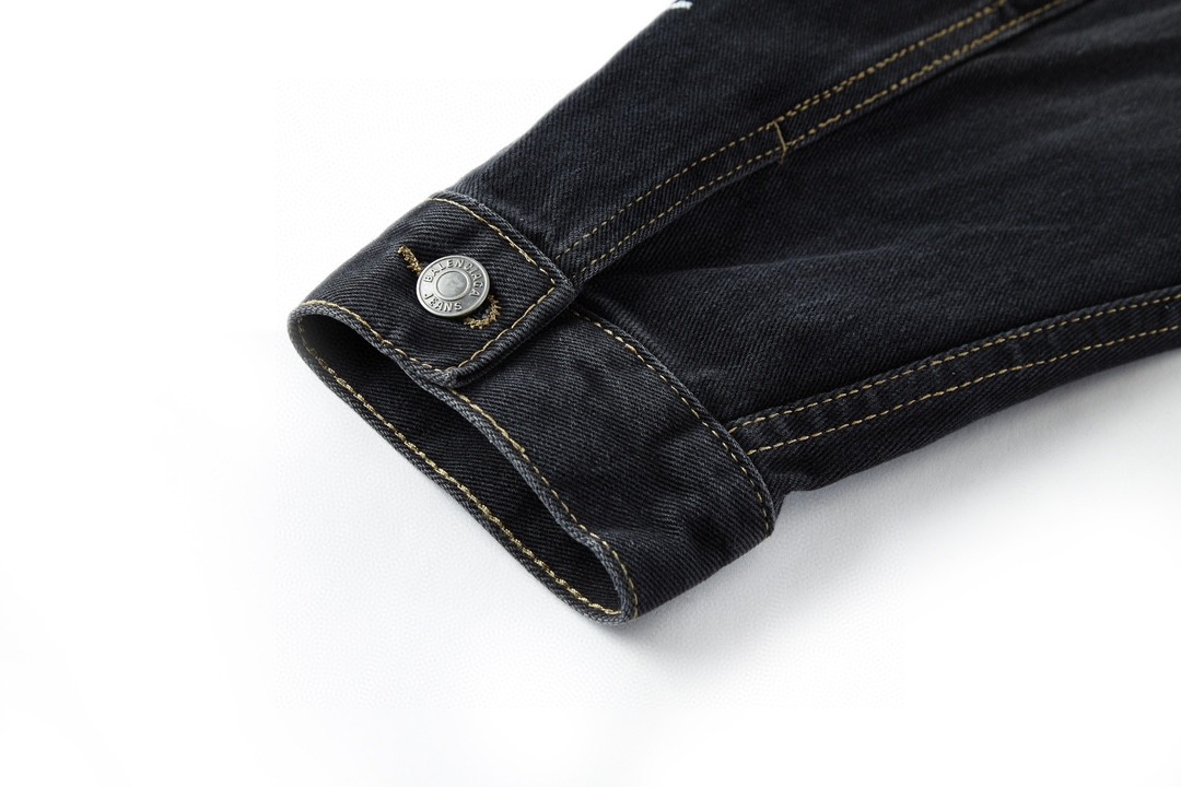 Balenciaga 巴黎世家 SS24 New Year 新年系列 涂鸦印花长袖夹克 牛仔外套 牛仔衣 秋冬 水洗灰 773804TBP473721