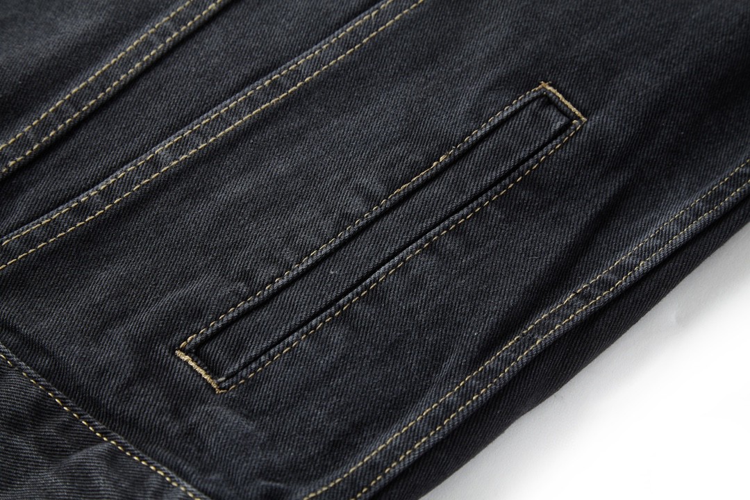 Balenciaga 巴黎世家 SS24 New Year 新年系列 涂鸦印花长袖夹克 牛仔外套 牛仔衣 秋冬 水洗灰 773804TBP473721