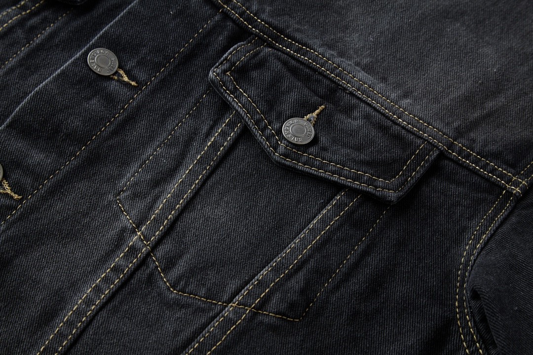 Balenciaga 巴黎世家 SS24 New Year 新年系列 涂鸦印花长袖夹克 牛仔外套 牛仔衣 秋冬 水洗灰 773804TBP473721