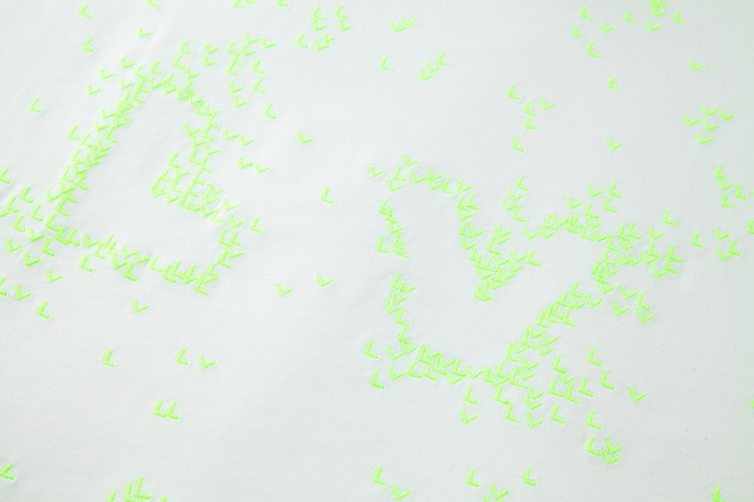 LOUIS VUITTON 路易威登 SS22 Spread 刺绣字母Logo图案 短袖 T恤 圆领 上衣 夏款 白色 1AA808