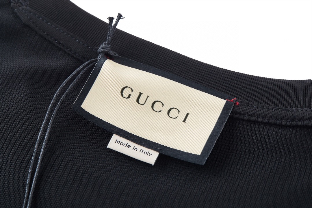GUCCI 古驰 渐变彩虹字母logo闪电印花 短袖 T恤 圆领 套头 夏季 黑色 616036-XJFF9-1152