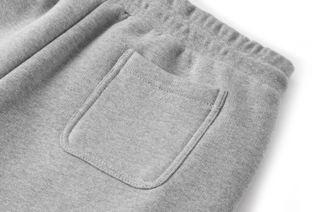 LOUIS VUITTON NIGO2 联名款 大爱心Logo字母印花 短裤 运动裤 五分裤 灰色 1A9GMT