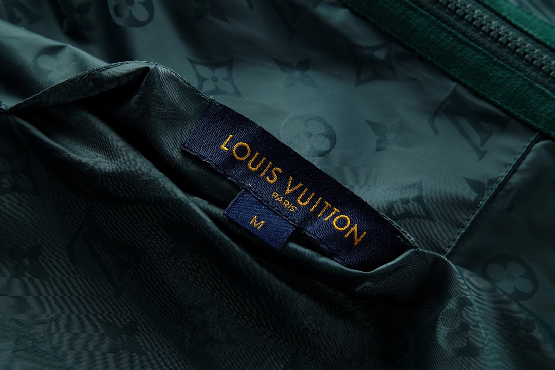 LOUIS VUITTON 路易威登 双面穿拉链夹克 外套 绿色1AF716