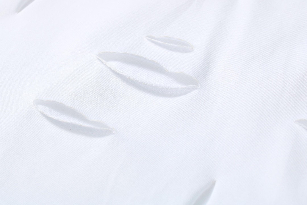 Givenchy 纪梵希 破洞假两件字母logo印花 T恤 短袖 套头 夏款 白色 BM71G13Y8Y-100