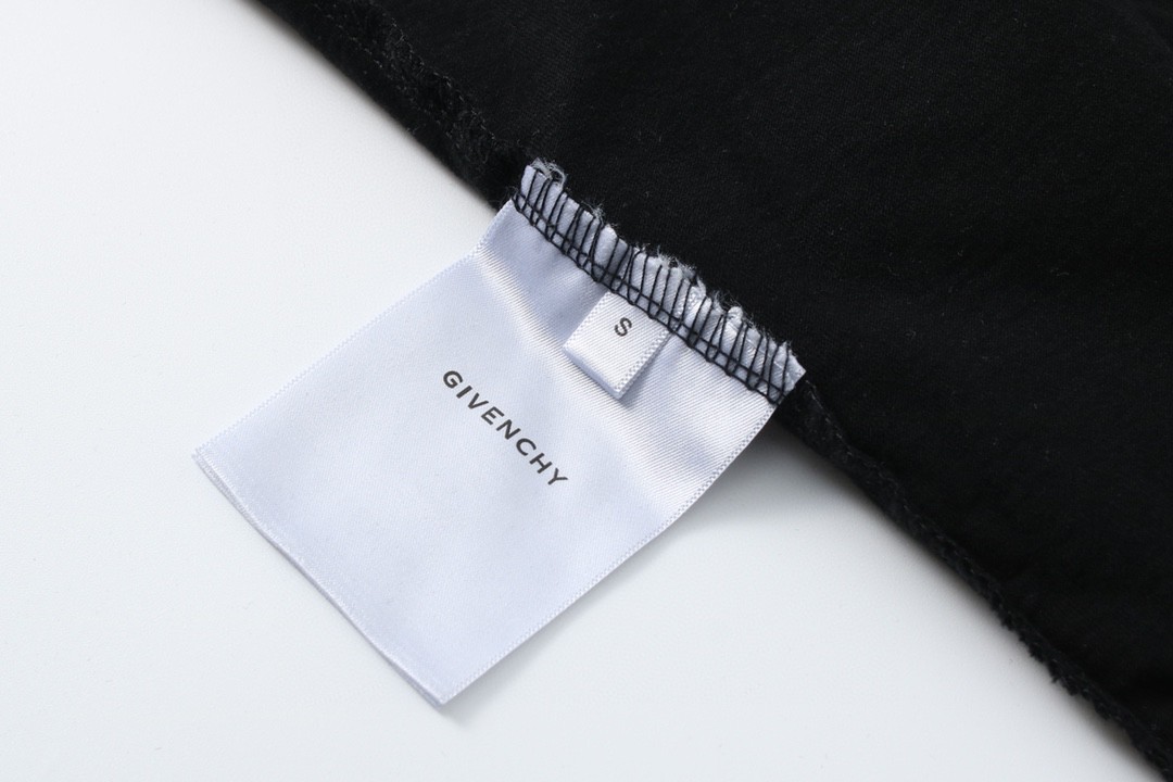 Givenchy 纪梵希 破洞假两件字母logo印花 T恤 短袖 套头 夏款 黑色 BM71G13Y9W-011