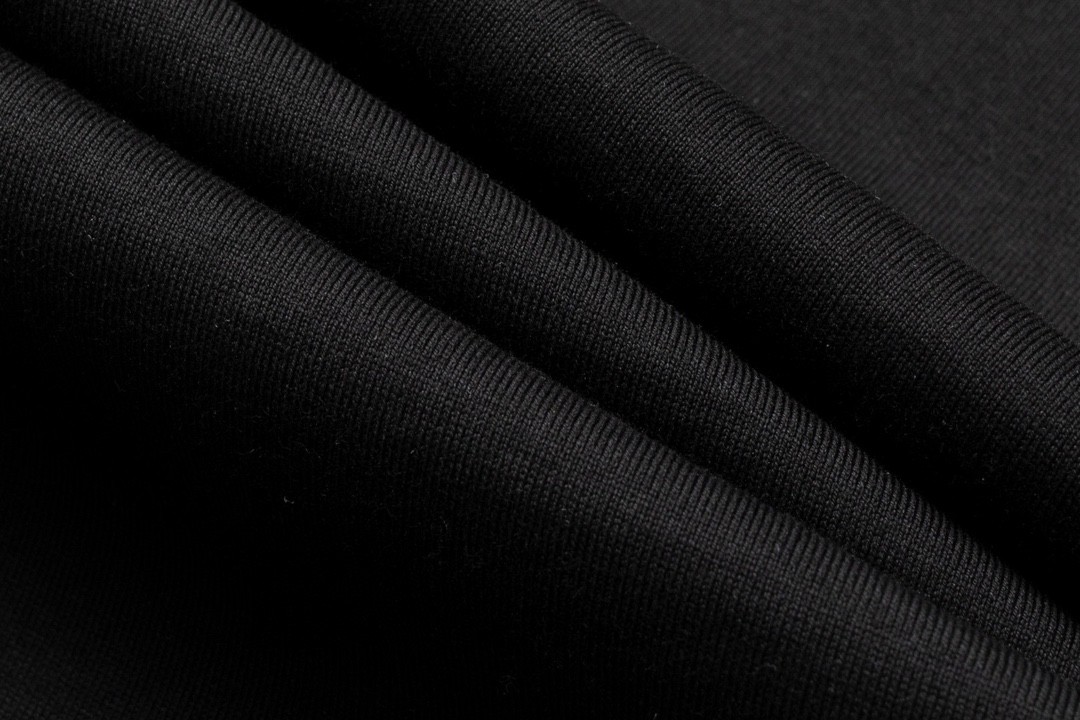 FENDI 芬迪 Roma 胶囊系列 Logo字母微标刺绣 圆领 T 恤 短袖 上衣 夏款 黑色 FAF674AM0VF0GME