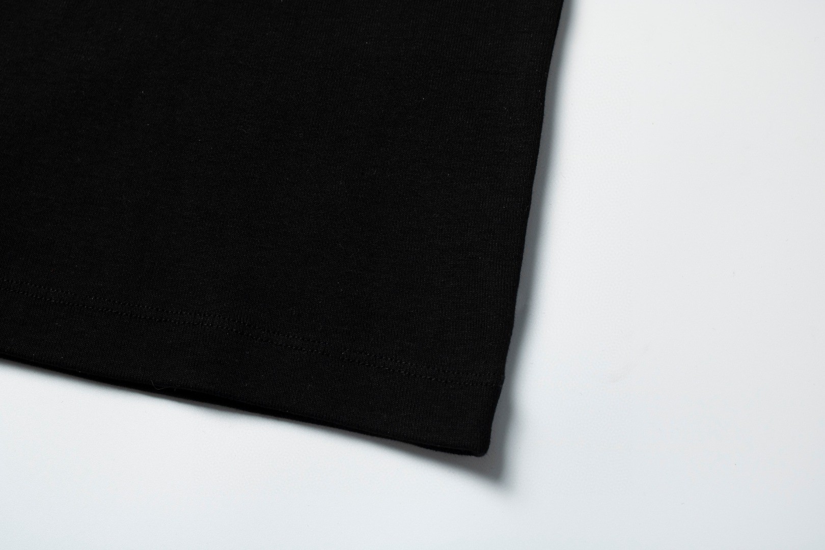 PRADA 普拉达 纯色徽标背心 短袖 夏款 黑色 