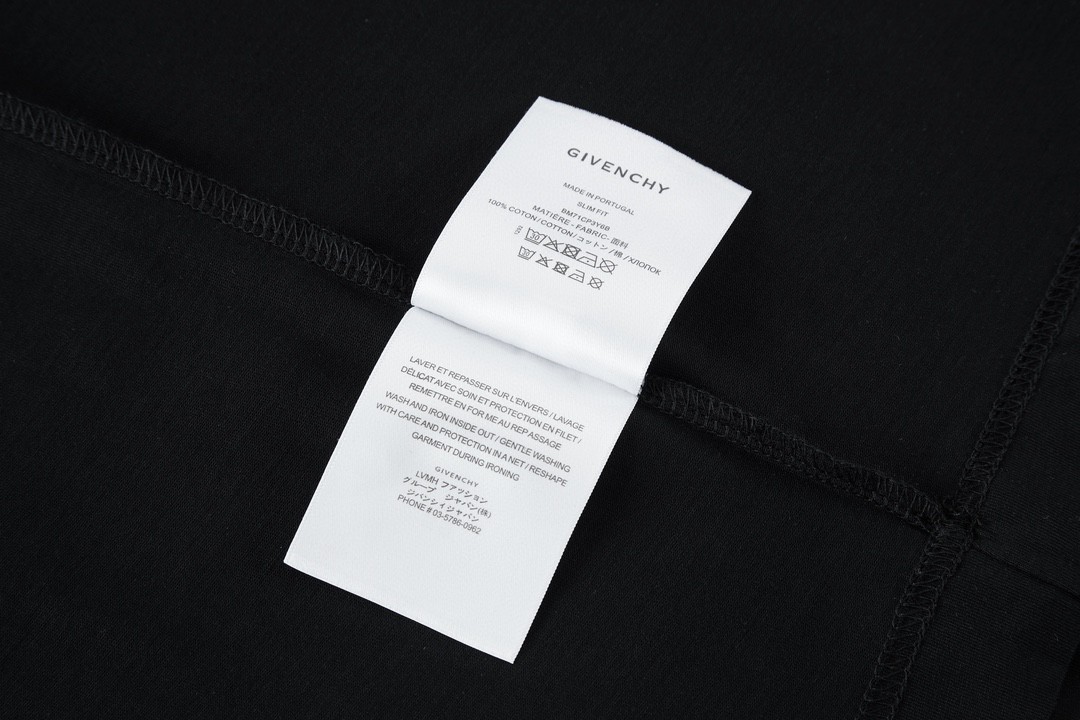 Givenchy 纪梵希 胸口口袋刺绣印花 T恤 短袖 套头 夏款 黑色 BM71G23YAB-001
