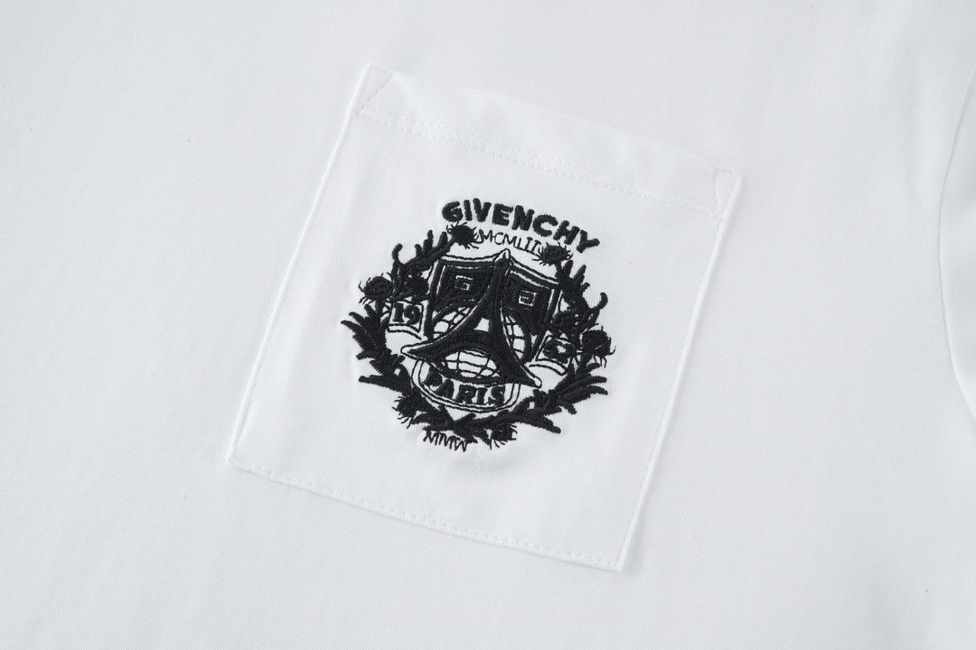 Givenchy 纪梵希 胸口口袋刺绣印花 T恤 短袖 套头 夏款 白色 BM71G23YAB-001